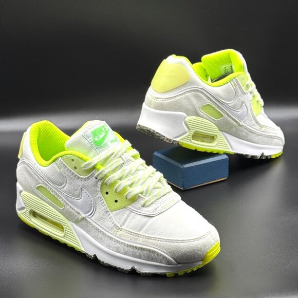 Wmns Nike Air Max 90 'Exeter Edition' - Picture 4 of 9